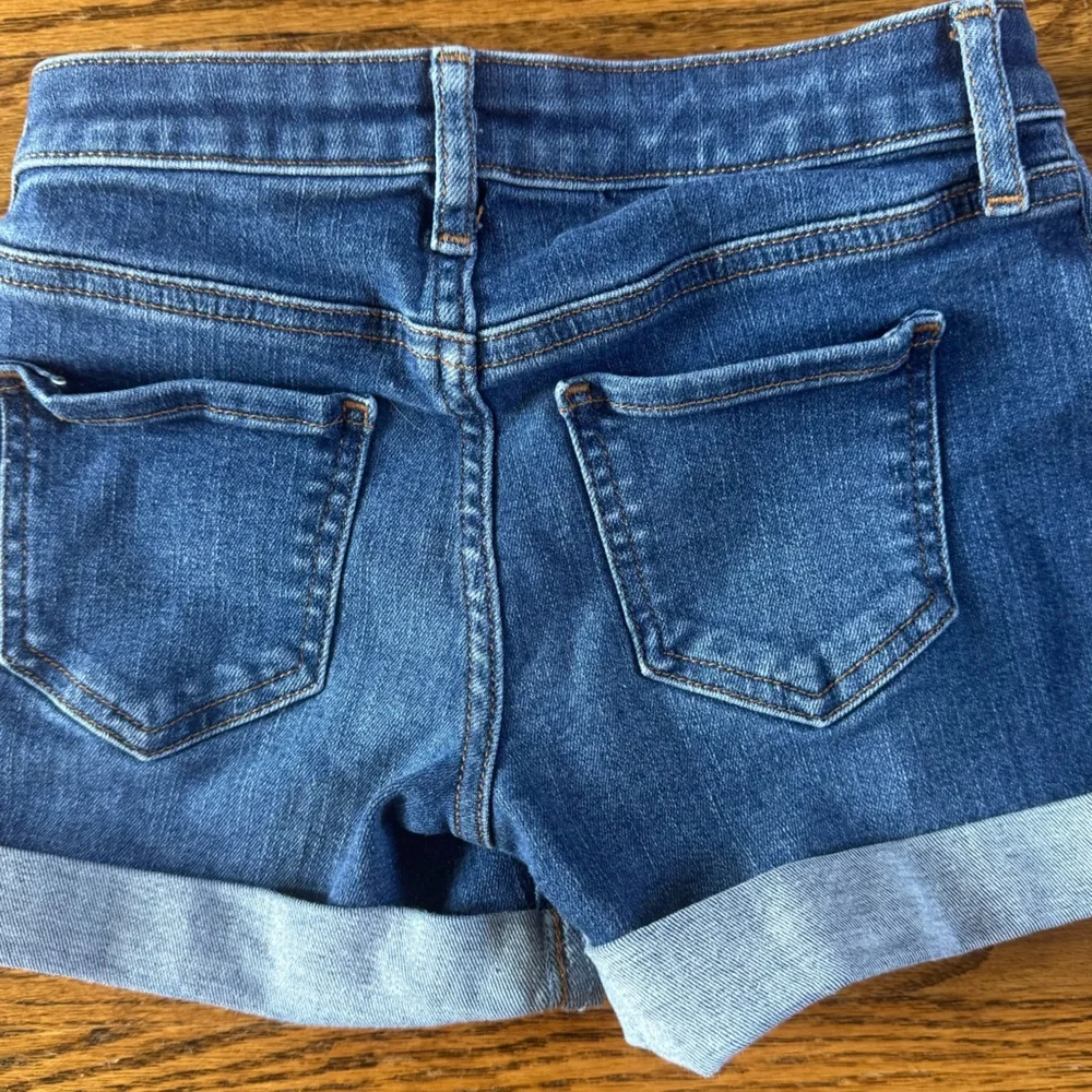 📚✏️ GAP Kids Denim Midi Shorts 8
